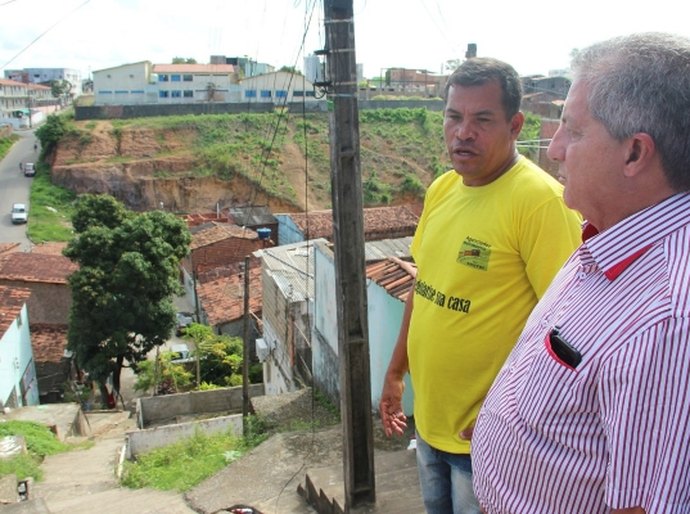 Secretaria discute Juventude Empreendedora com lideranças das grotas