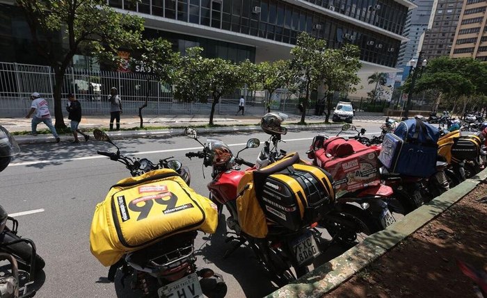 Justiça de São Paulo proíbe mototáxi por app após tragédia na capital Justiça de São Paulo proíbe mototáxi por app após tragédia na capital