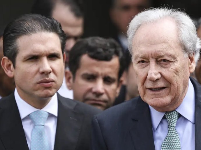 Governo entrega PEC da Segurança Pública ao presidente da Câmara Federal