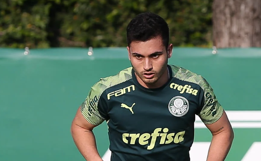 Luan avança em transição após lesão muscular e participa de coletivo do Palmeiras