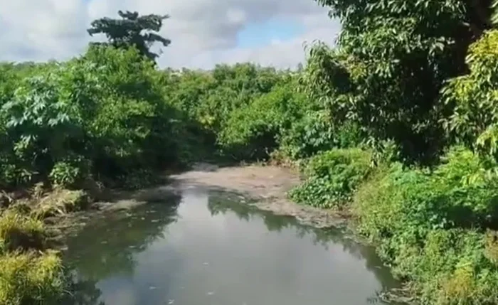 Mesmo sem infraestrutura turística ou sinalização de segurança, o fluxo de pessoas no local tem aumentado Mesmo sem infraestrutura turística ou sinalização de segurança, o fluxo de pessoas no local tem aumentado