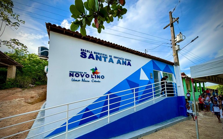 Prefeita Marcela Gomes inaugura reforma de escolas e entrega uniformes a equipes de futebol de Novo Lino