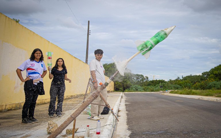 Quase 50 mil estudantes participam das provas da Olimpíada Brasileira de Astronomia e Astronáutica em Alagoas
