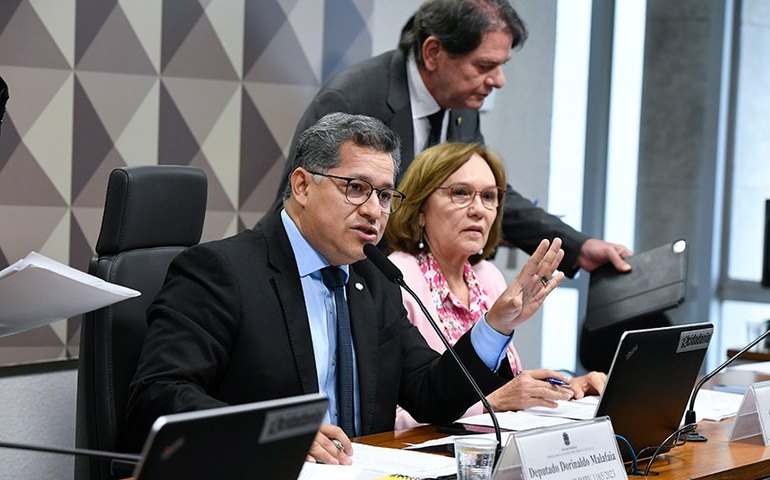 MP do Mais Médicos segue para votação na Câmara