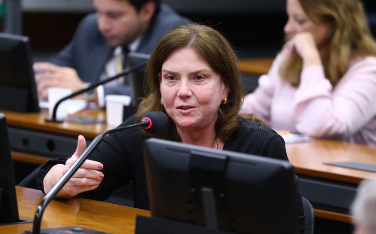 Comissão de Trabalho aprova licença-maternidade de seis meses para trabalhadoras de embarcações