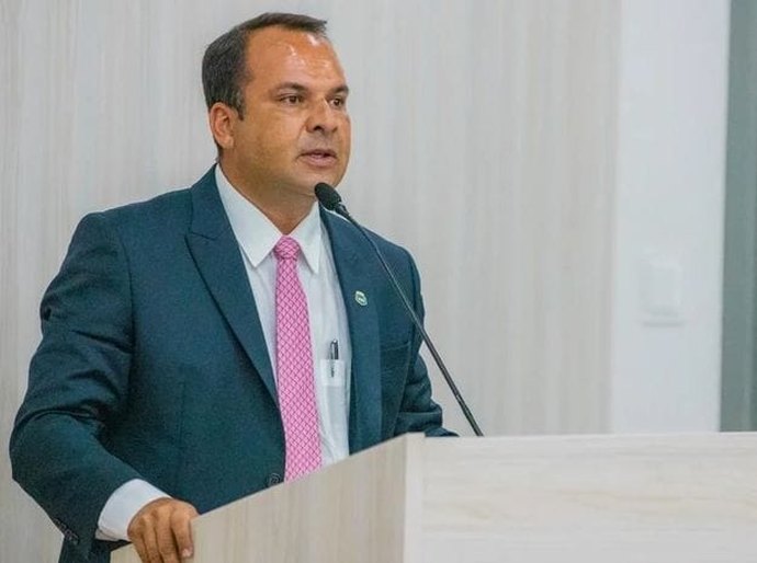 Sales critica privilégios ao Mix Mateus: 'forasteiros são tratados como reis enquanto empresários alagoanos pagam a conta'