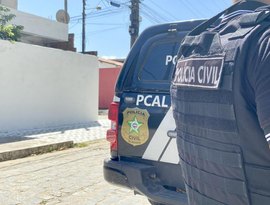 Adolescente é espancado por populares após furto a loja e tem bens recuperados em Arapiraca