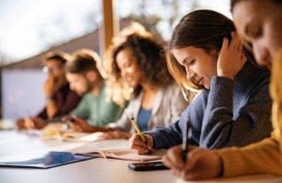 UniCesumar realiza aulão gratuito de Biologia e Física como preparação para o Enem