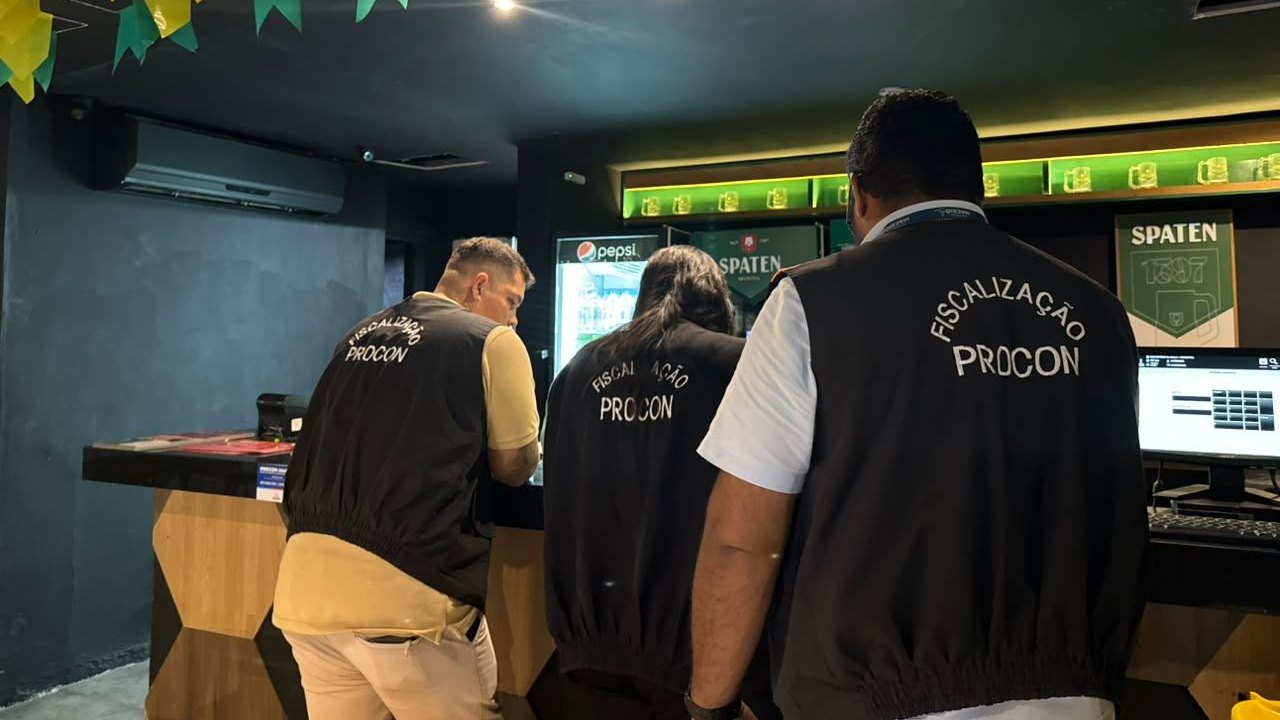 Procon Maceió e Abrasel orientam bares e restaurantes sobre direitos do consumidor