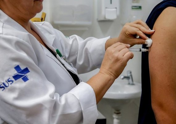 Governo prorroga vacinação contra HPV para jovens de 15 a 19 anos até dezembro