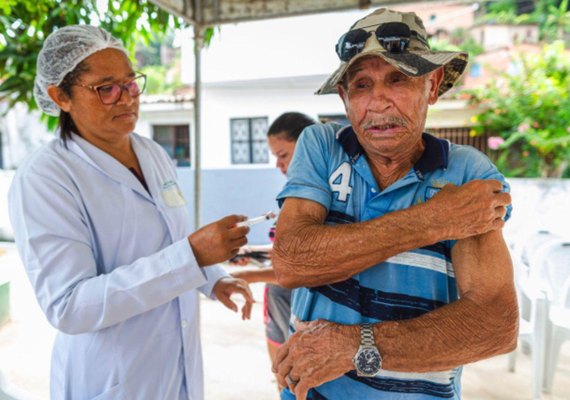 USF Reginaldo leva serviços de saúde à Praça Padre Cícero