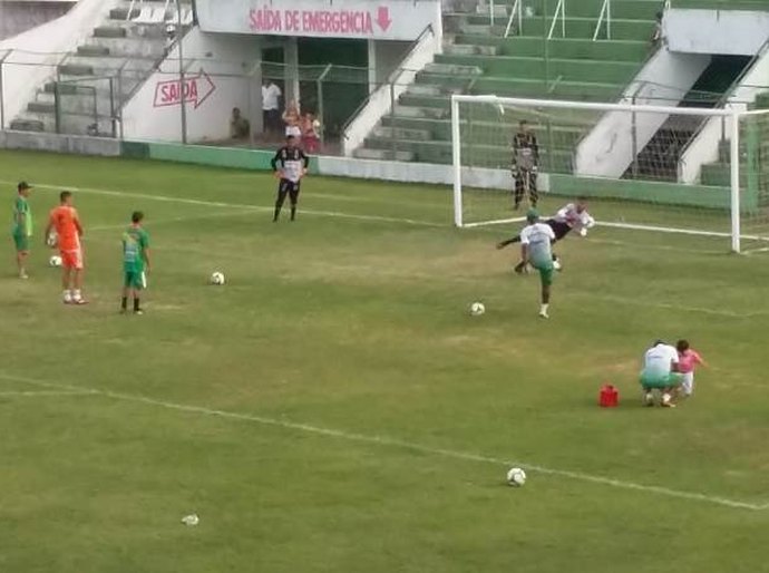 Técnico do Coruripe encerra semana com apronto para enfrentar o ASA