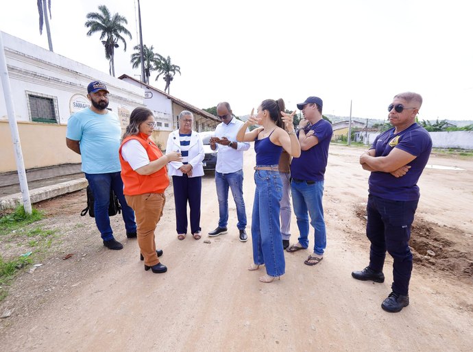 Prefeita Tia Júlia realiza visita técnica à antiga Estação Ferroviária, sede do FIPI 2025