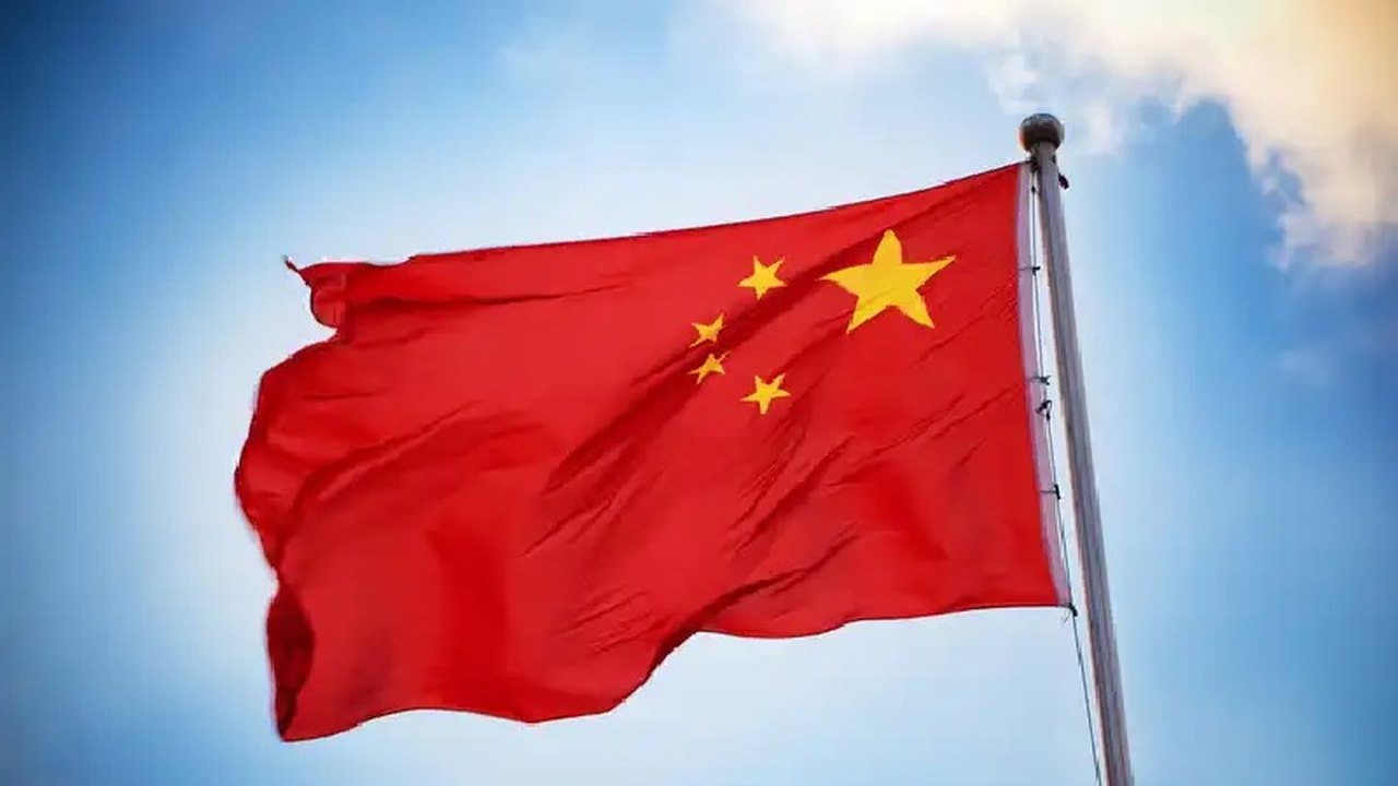 China promete retaliar se McCarthy se reunir com presidente de Taiwan