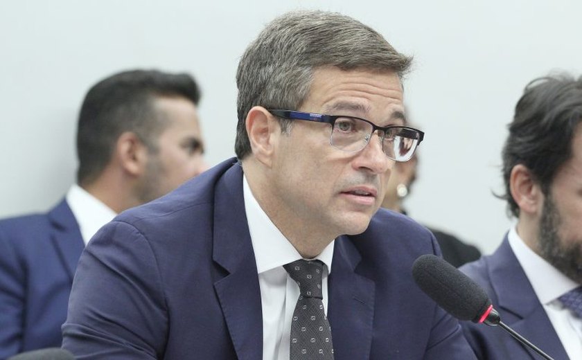 Soma-se à preocupação com fiscal, o tema da transparência, não só com dívida, diz Campos Neto