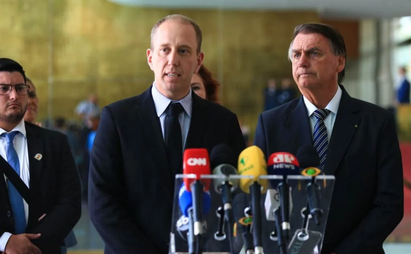 Bolsonaro recebe apoio de prefeitos: “Vamos hipotecar política sadia”