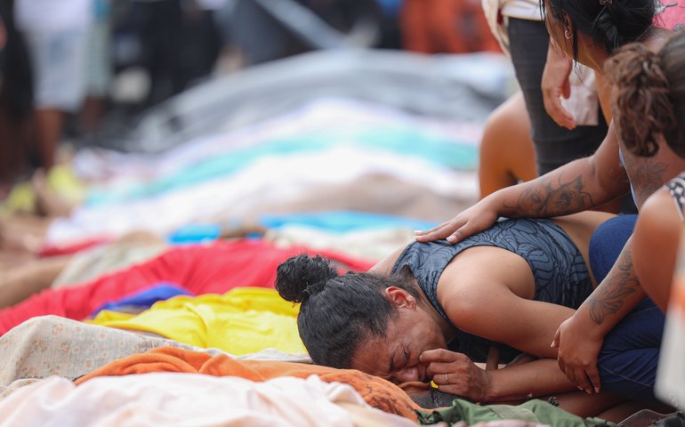 Fuzil é arma predominante nas mãos de criminosos que controlam territórios em morros e favelas do Rio