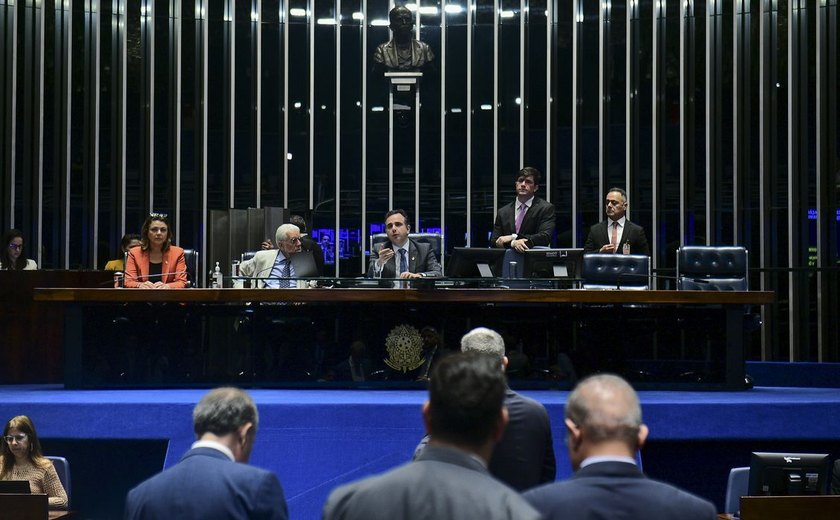 Senado aprova novos limites de gastos públicos em caso de déficit