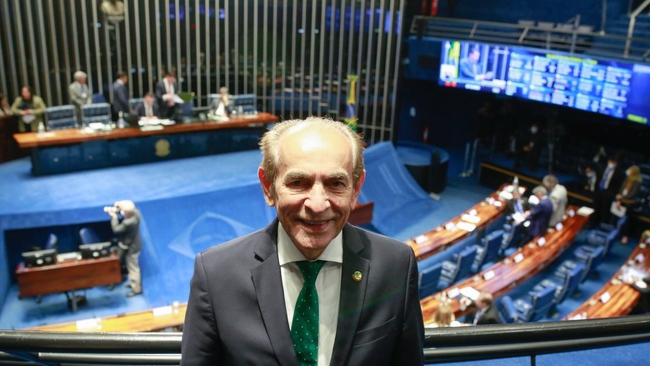 Marcelo Castro apresenta relatório de projeto que muda distribuição das RP9