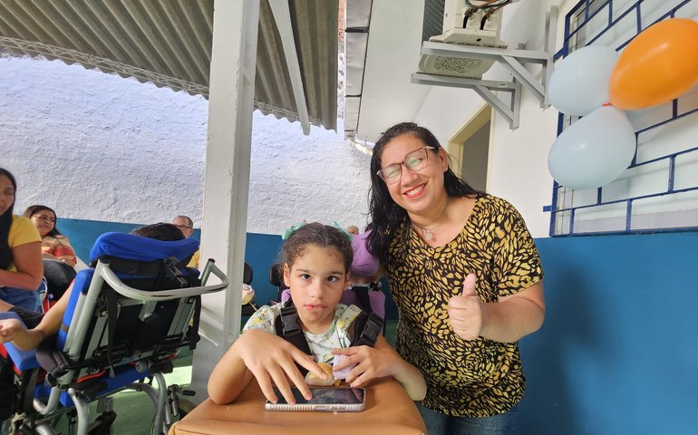 Saúde fortalece Rede de Atenção à Pessoa com Deficiência com entrega de cadeiras de roda