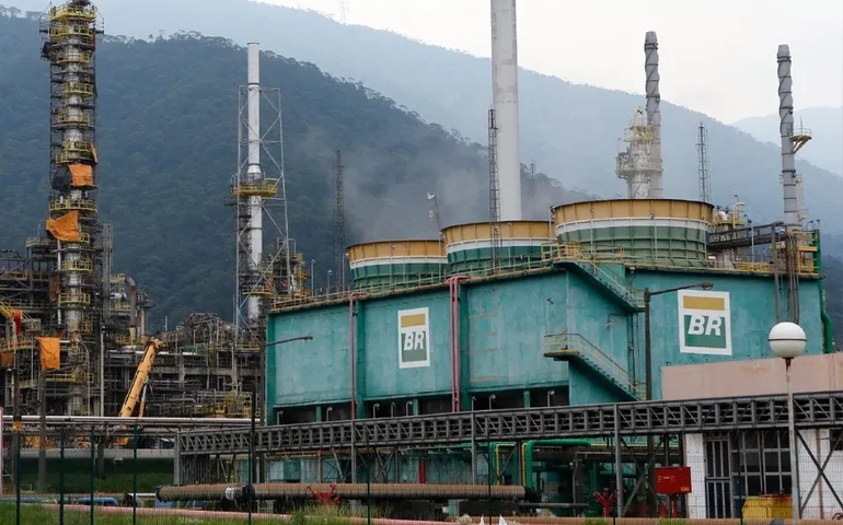 Produção de óleo e gás cai 0,5% no 2º trimestre, para 2,603 mi BOE/d