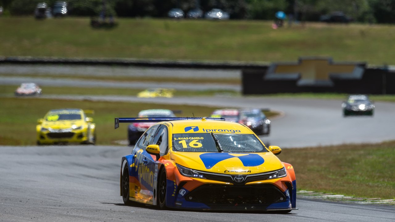 Stock Car 'resgata' troféu de 2004 e faz surpresa para Ricardo Maurício em Interlagos