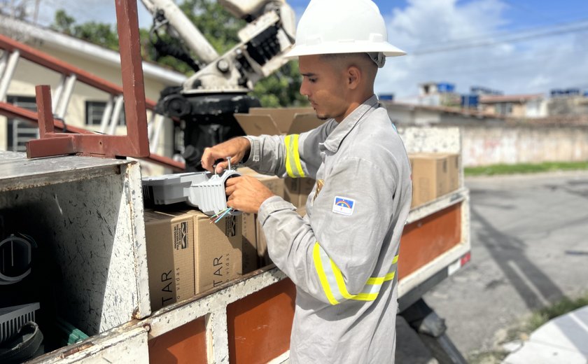 Prefeitura inicia implantação de rede 100% LED no bairro do Prado