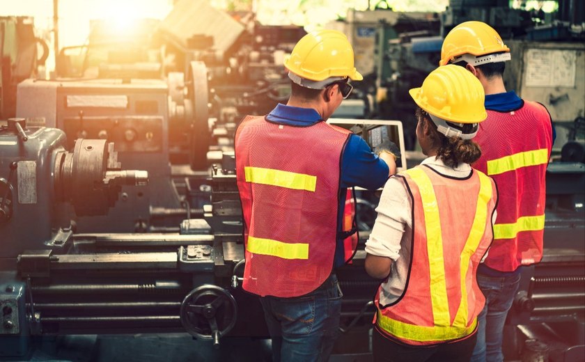 PMI Industrial da China sobe para 50,5 em agosto