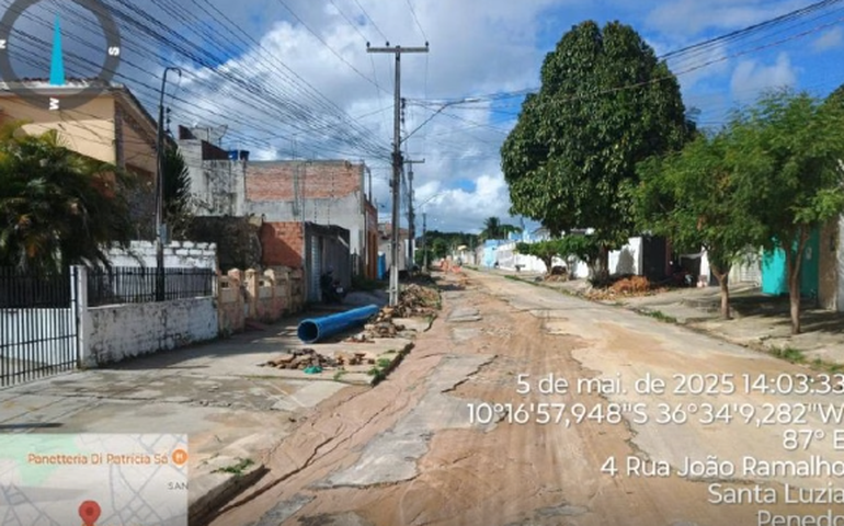 Aguas do Sertão não pode mais abrir buracos em Penedo para trocar tubulações sem restaurar o calçamento como encontrou