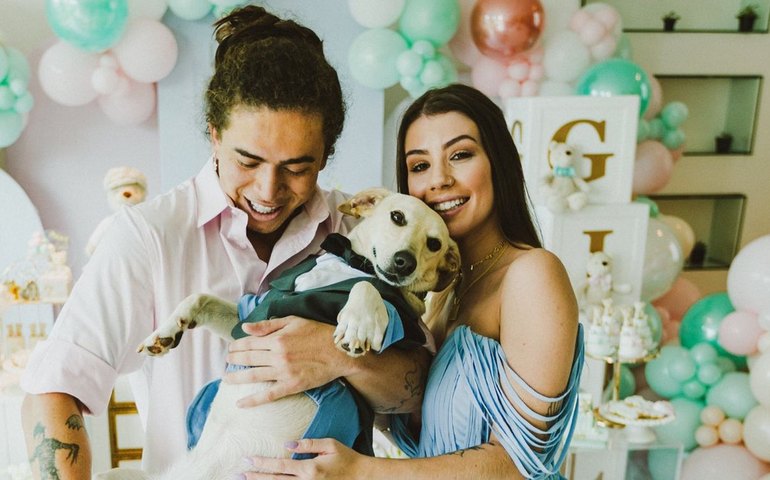 Whindersson Nunes e Maria Lina esperam um menino; casal fica noivo