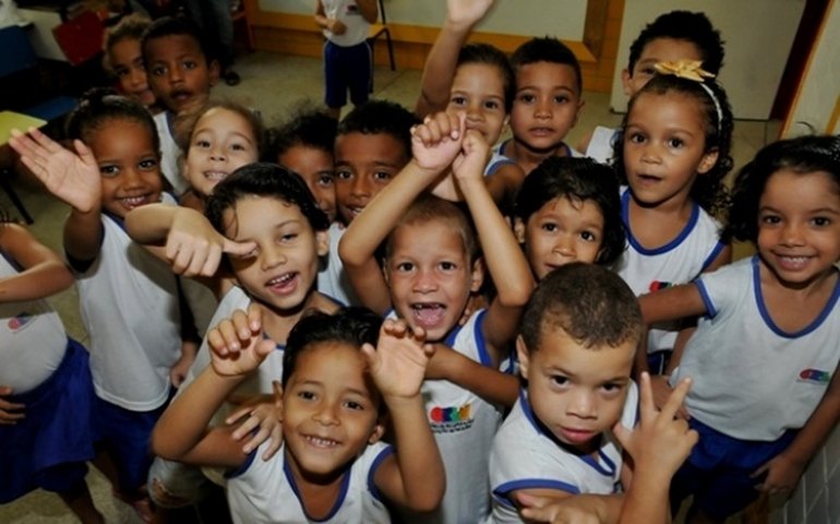 Seades e Ufal debatem pós-graduação em Desenvolvimento Infantil