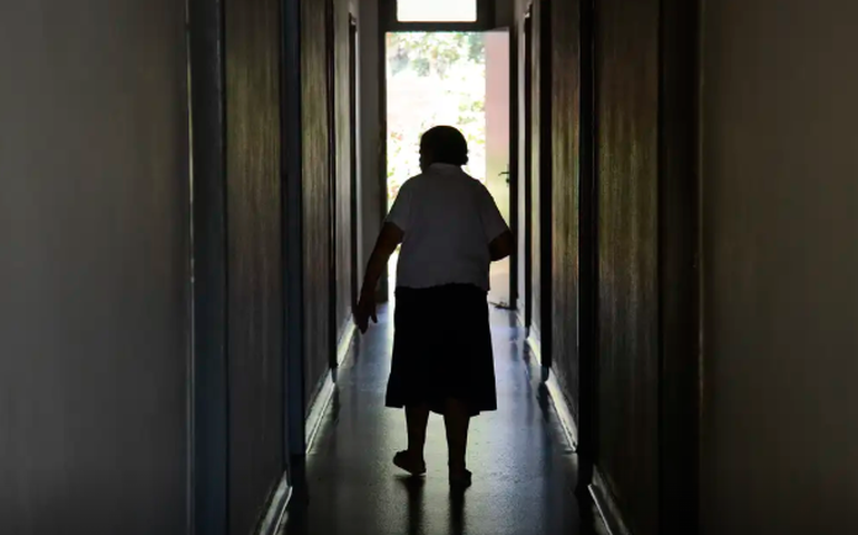 Atraso no diagnóstico e estigma dificultam o cuidado de pessoas com demência no Brasil