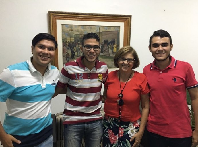 Dra. Eliza Alves recebe integrantes da quadrilha 'Xodó e Xamego'