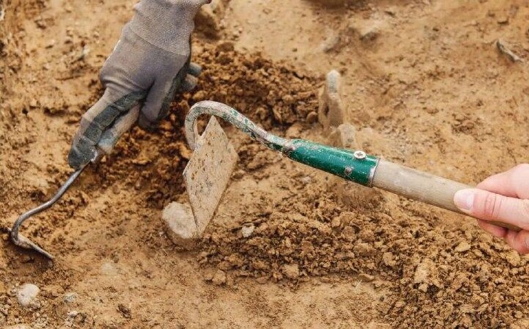 Arqueólogos encontram escultura romana do 'Cupido Adormecido' na Croácia