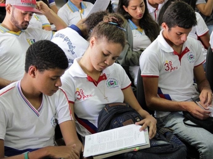 Educação publica portaria que traz mais segurança para alunos concluintes