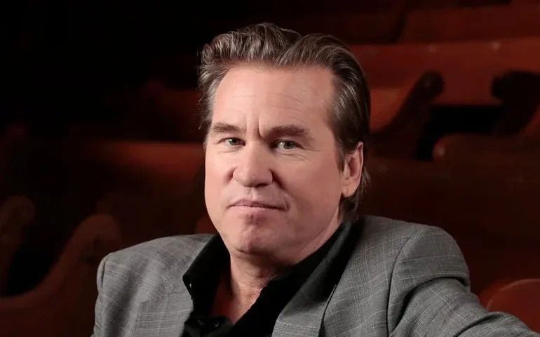 Val Kilmer: o que é a Ciência Cristã, religião que fez o ator adiar ajuda médica