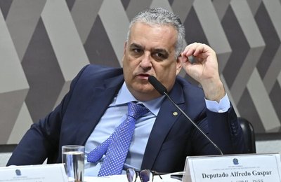 Presidente nacional do Novo avisa ao diretório alagoano que Alfredo está chegando