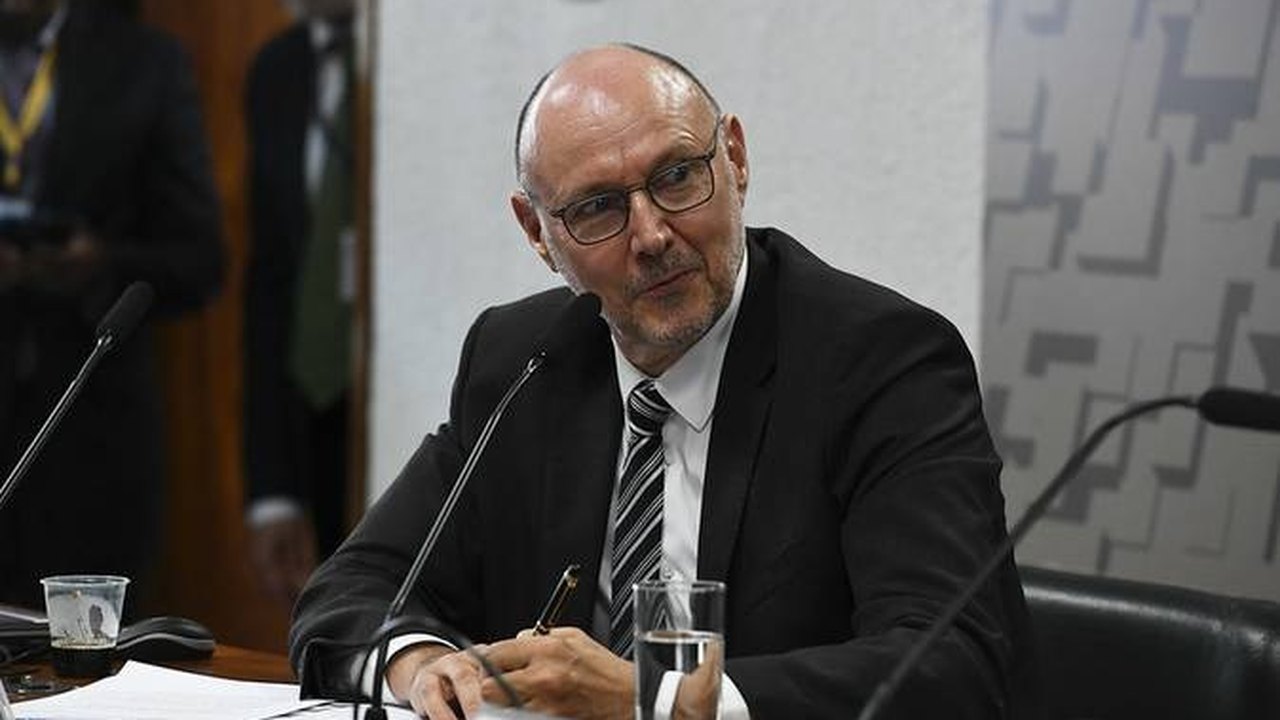Sistema de inteligência estava 'caótico' no 8/1, diz diretor-geral da Abin