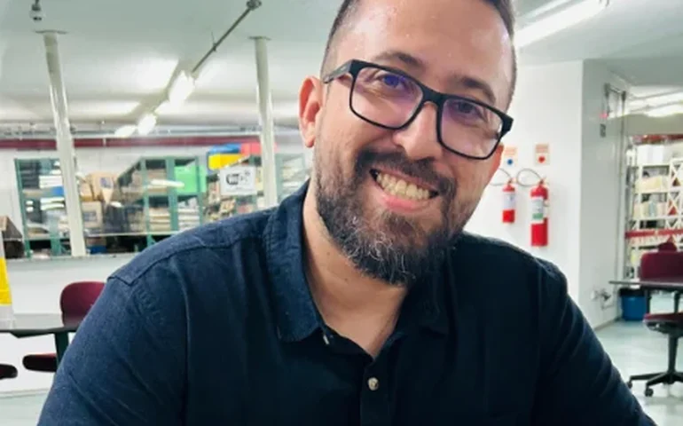 Brasil em colapso: romance constrói narrativa sobre refugiados climáticos, descaso ambiental e violência institucional