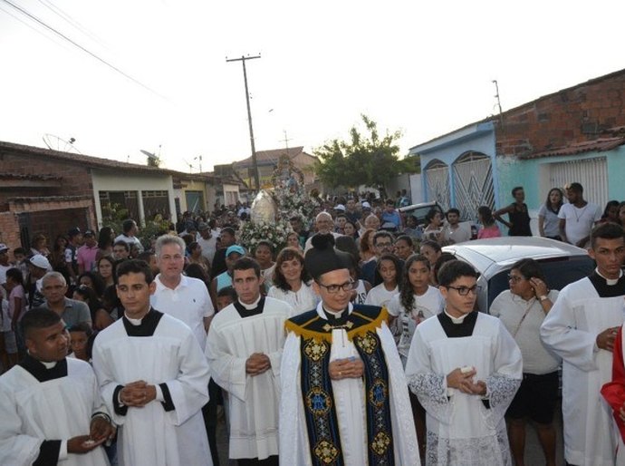 Encerramento da festa de Bom Jesus no Pontal de Coruripe atrai fiéis