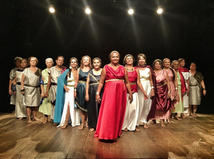 Projeto Vivências Cênicas para o Idoso protagoniza peça no Teatro Jofre Soares
