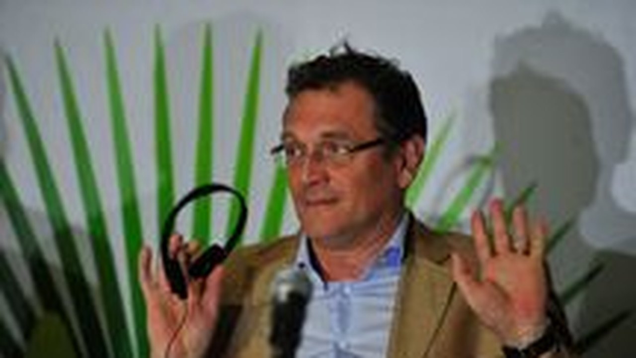 Jérôme Valcke diz em rede social que Curitiba está mantida na Copa