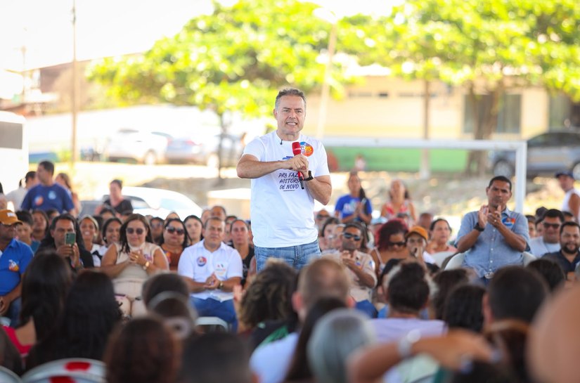Renan Filho garante estrutura a marisqueiras ameaçadas pela Prefeitura de Maceió