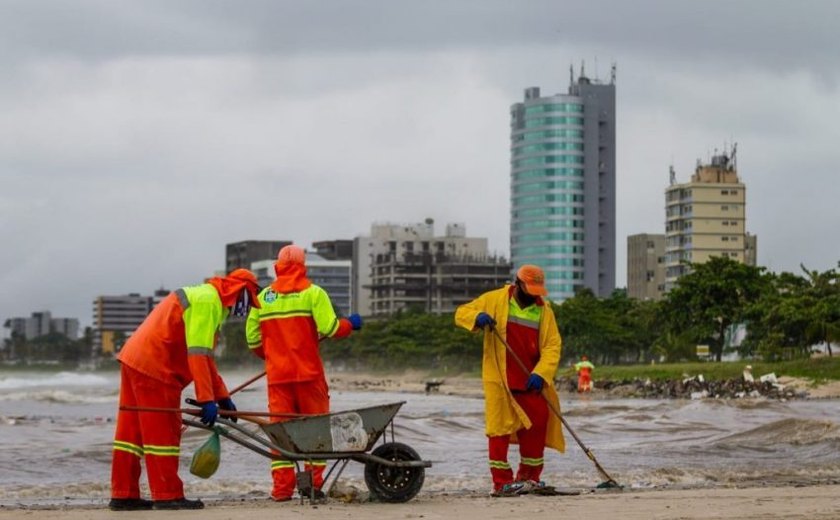 Lixo: quase 5 toneladas retiradas da orla