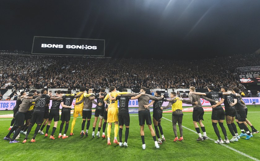 Corinthians vence clássico com o Palmeiras para se afastar do Z4