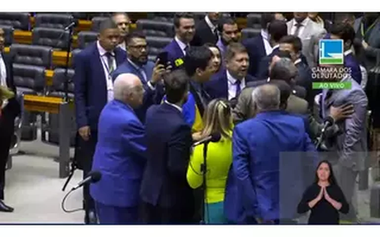 Briga na Câmara: deputado petista manda outro 'virar homem' depois de crítica a Lula