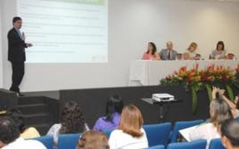MS anuncia mais 32 profissionais do Programa Mais Médicos para Alagoas