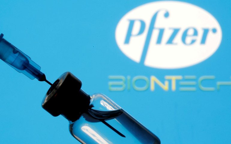 Uma dose de vacina reduz infecção em até 65%, revela estudo