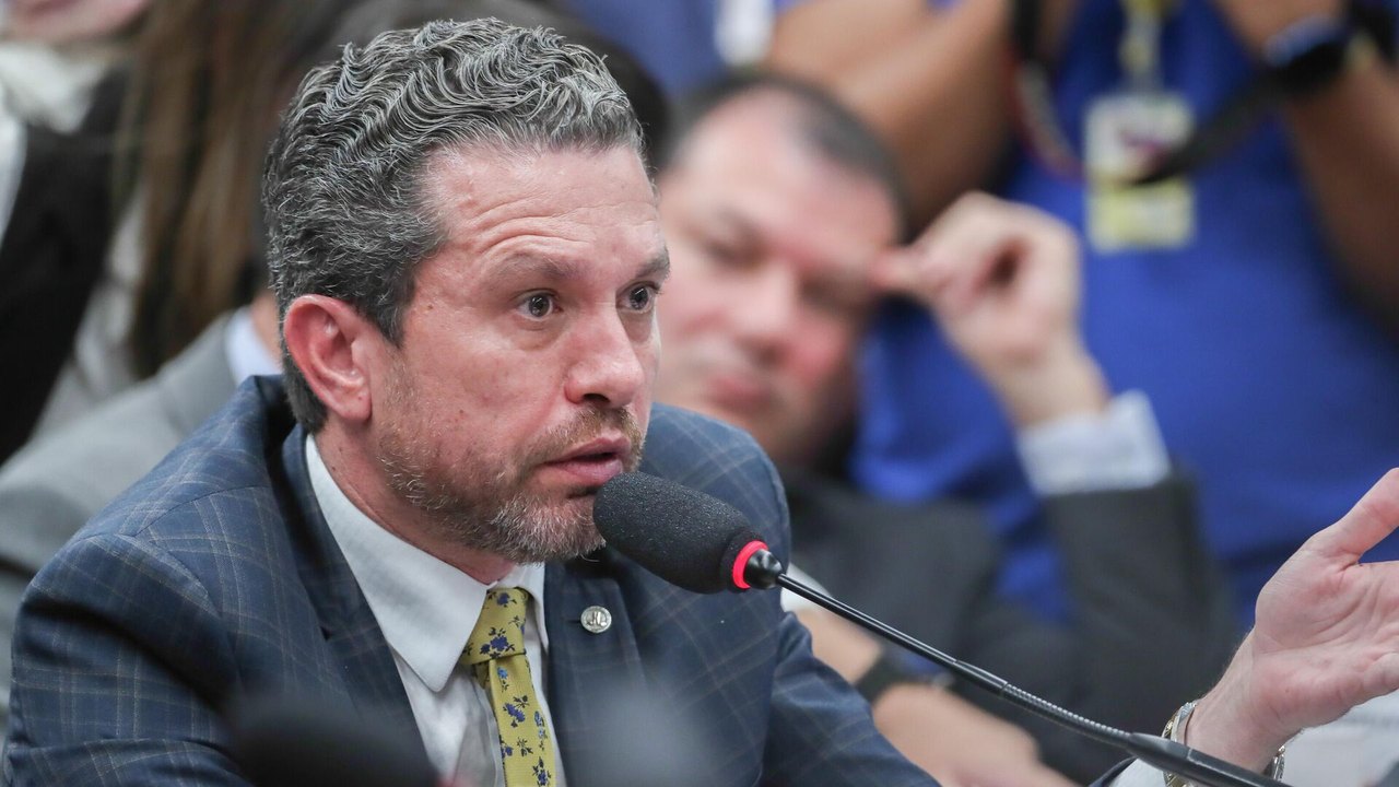 Se relacionar bem com todos: é assim 'que eu vejo o BRICS', diz deputado Fausto Pinato
