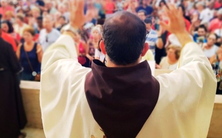 Missa dos Capuchinhos em 2 de janeiro celebra 140 anos da gruta de Nossa Senhora de Lourdes